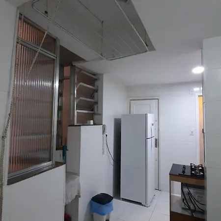 Excelente Apartamento a 1min da Praia de Copacabana-3
